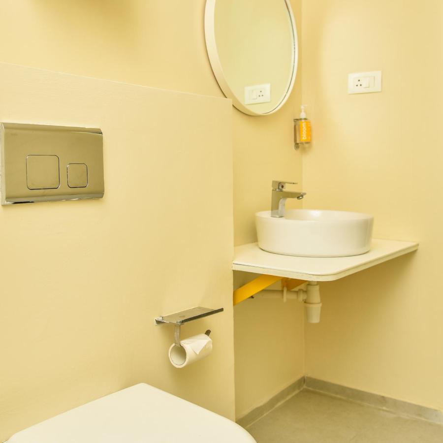 Bloom - Golf Course Road Hotel Gurgaon Exterior photo